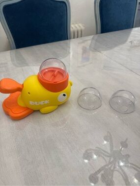 NWOT Pet Cat or Dog Duck Shaped Treat Dispenser